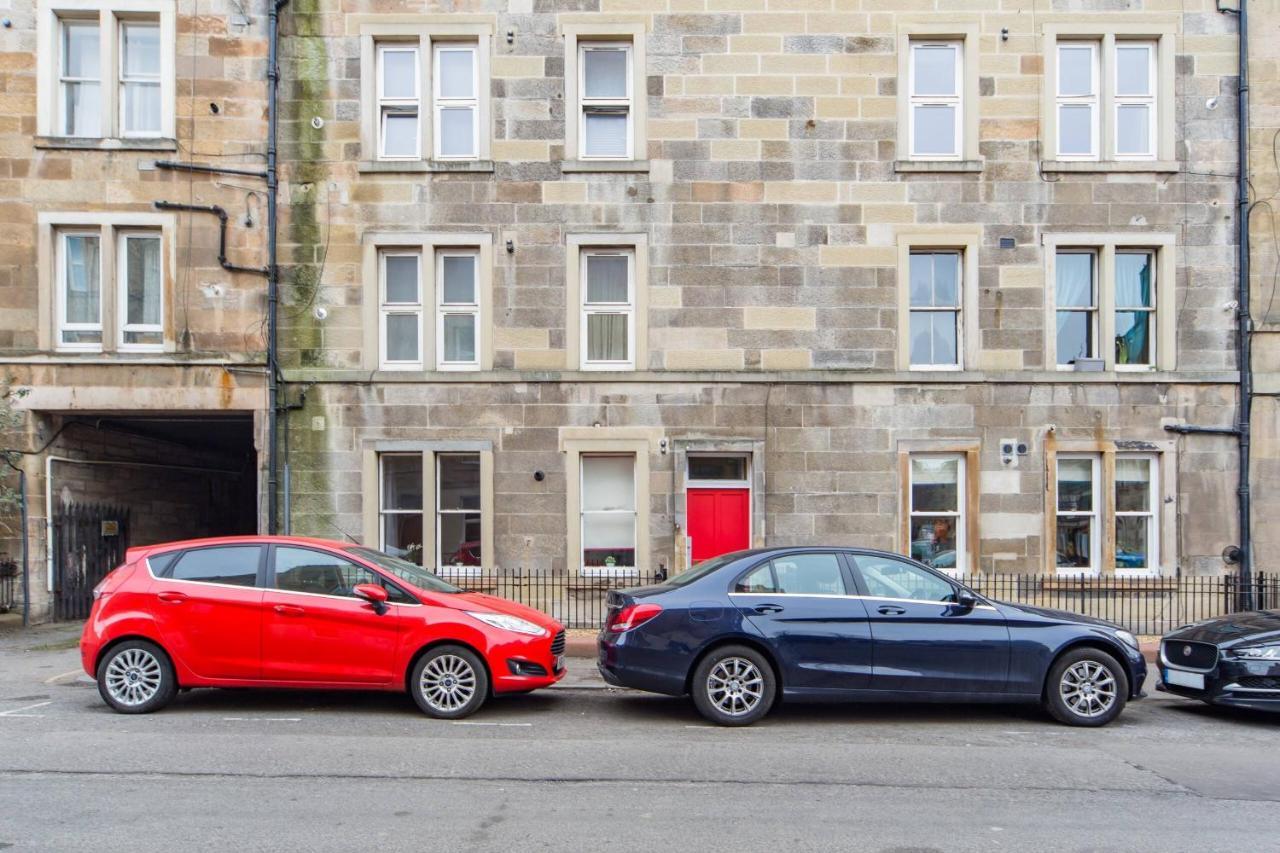 The Plywood Flat, Modern Style In A Traditional Tenement Edimburgo Exterior foto