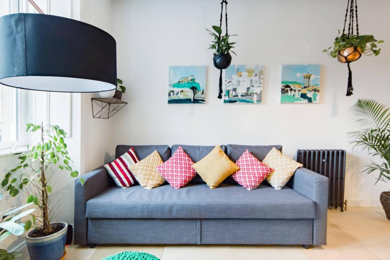 The Plywood Flat, Modern Style In A Traditional Tenement Edimburgo Exterior foto