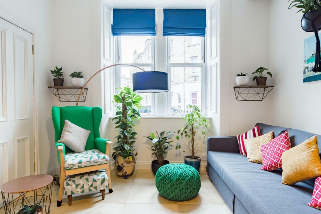 The Plywood Flat, Modern Style In A Traditional Tenement Edimburgo Exterior foto